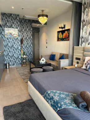 SkyLoft Studio